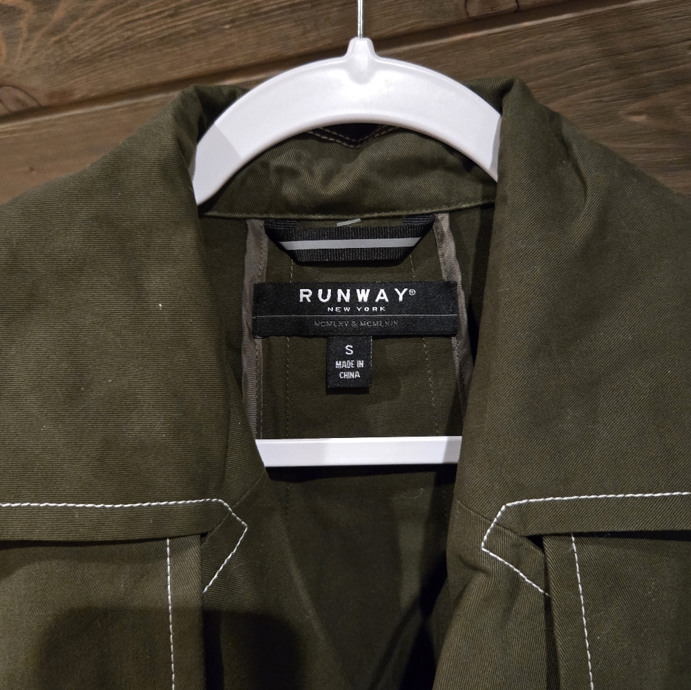 New runway jacket - Picture 2 of 5